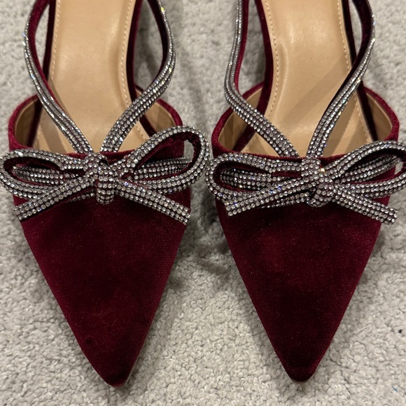 A New Day Burgundy Mules with Bow Detail Size 8.5 - Picture 2 of 9